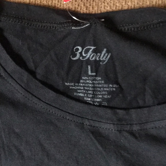 T shirt - Picture 2 of 4